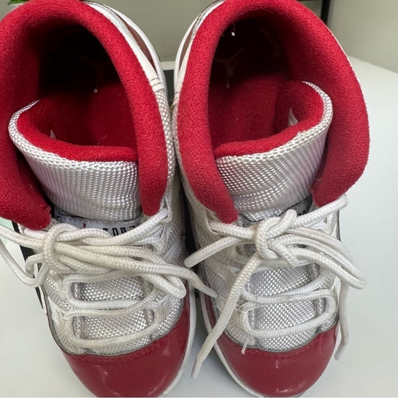 Jordan 11 Retro PS ‘Cherry’ Toddler size 9C Unisex - Picture 6 of 8